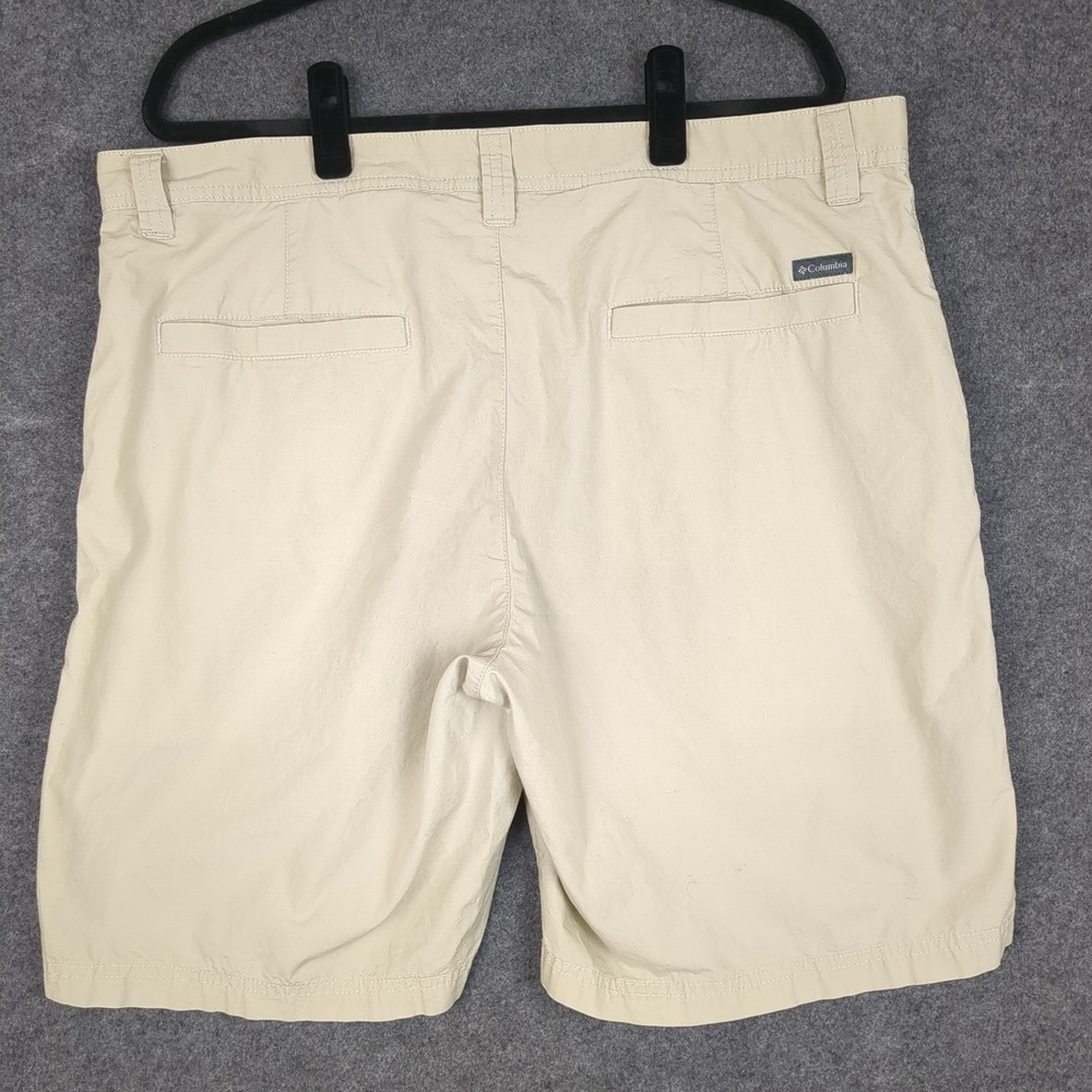 Columbia Mens Shorts Size 34W 10L Beige Flat Front Casual Outdoor - Picture 8 of 14